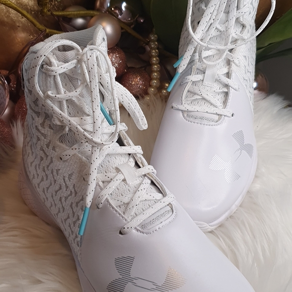 Under Armour Women's Highlight Turf Lacrosse Cleat size5.5 - Picture 2 of 12